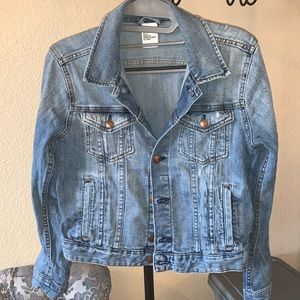 H&M fitted jean jacket size 6